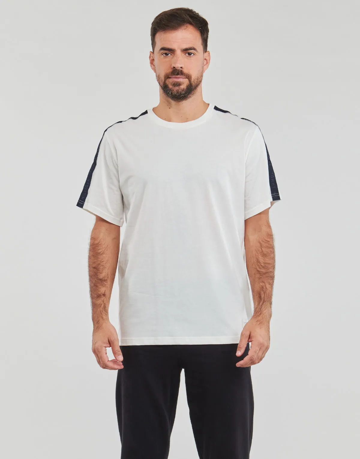 T-shirt Tommy Hilfiger Logo T-shirt UM0UM03005-YBL